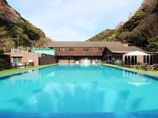 温泉プール -Pool-◆長25m・6レーン幅の広々としたプール