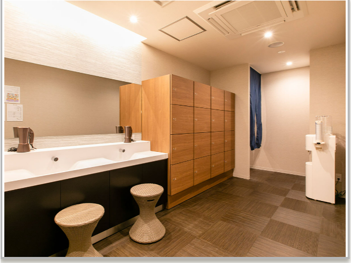 �E�ߏ�i�j���j