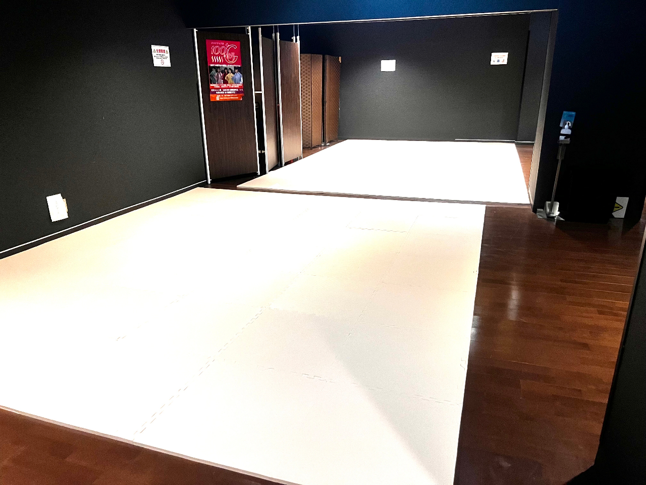 B2FɐV݁I炩}bg̏ł낲ł܂(B1Fɂ͏p̃N[[V[pӁINCjO`FAł낢ł܂B)