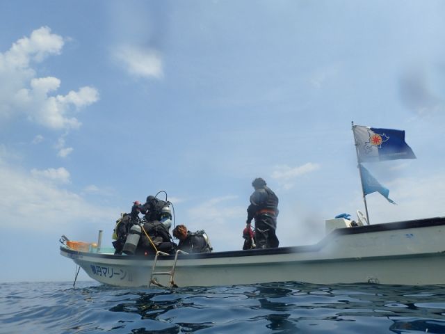 ボートから海底までロープがあるので、初心者でも安心して楽しめます。水中画像・動画も無料でプレゼントいたします。