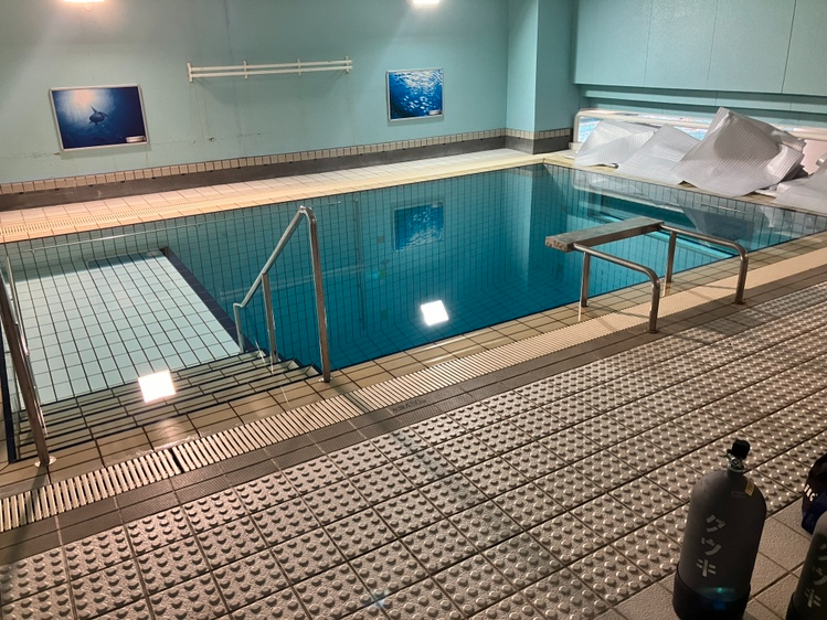 ���������_�C�r���O�v�[��