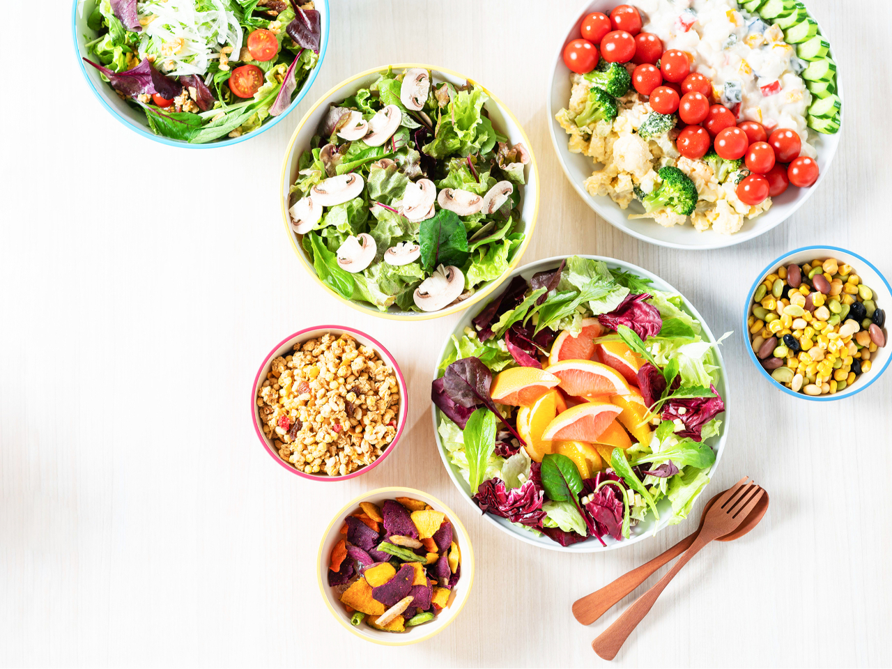 カラフルな野菜やグラノーラ、チョコクリスピーもご用意しております。