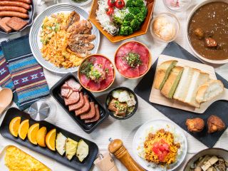 地元の食材を取り入れた和洋琉のブッフェ