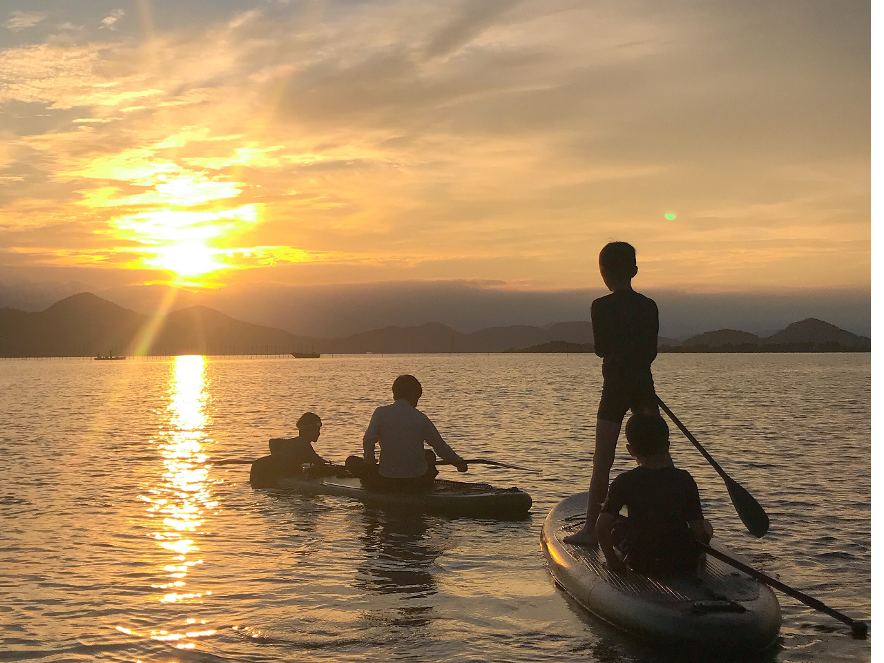 12月限定SALE！　ウィービング タペストリー 『湖の詩を聴く日。b.』 いちごがテーマの春限定紅茶やスイーツを販売！ - 西新宿LOVE WALKER