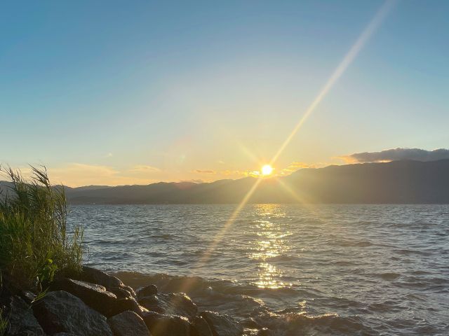 琵琶湖は夕日がきれいに見られます!絶景ですよ(^^♪