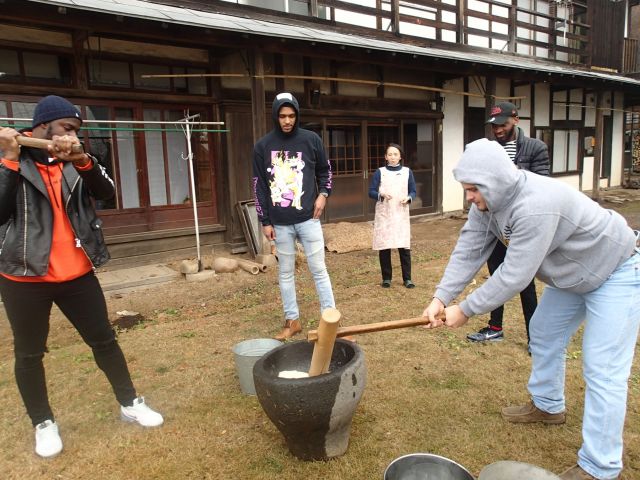 田舎体験例:もちつき(冬)