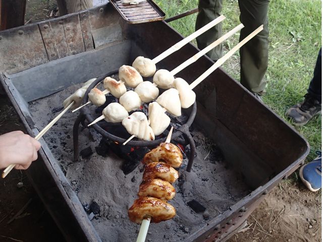 田舎暮らし体験例:群馬名物!焼きまんじゅう焼体験♪