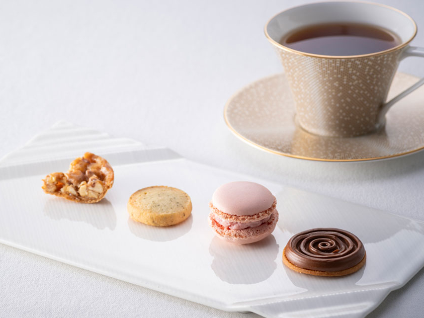 ���Ɛ��v�e�B�t���i�o�^�[�T���h�E�T�u���E�}�J�����E���[�X�Ȃǁj