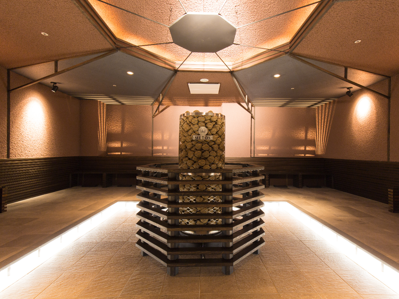 岩盤浴ゾーン 毎週土日はこちらでロウリュ熱波を行います。