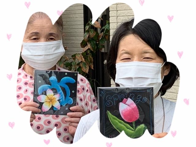 仲良し親子で体験して下さりありがとうございます。お二人ともタッチがとても丁寧。 立体感&グラデーションが美しい〜。『描いてる時間も癒される〜っ』て嬉しいです。