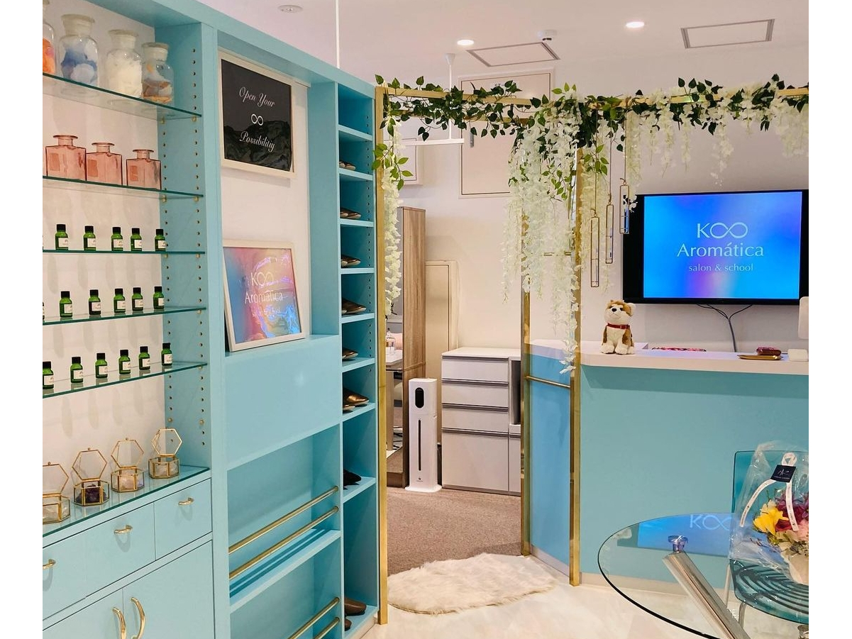 コーアロマティカ サロン&スクール/天然香料での調香にこだわったアロマサロンです