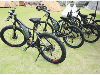 レンタサイクル:ベネリ E-Bike