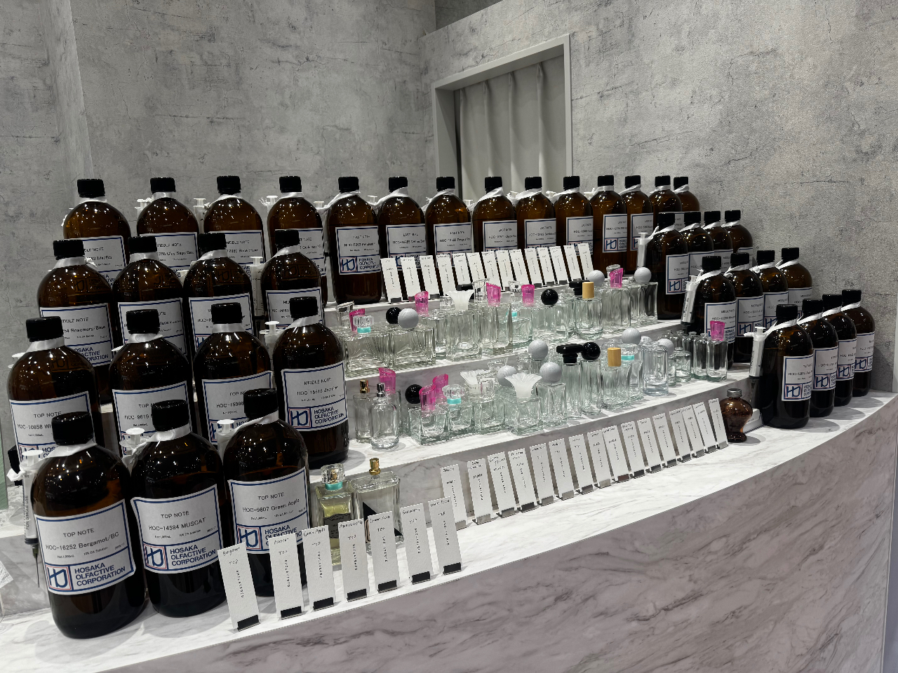 【札幌|50ml香水作り】<午前開催>世界に一つだけの【オリジナルフレグランス】...