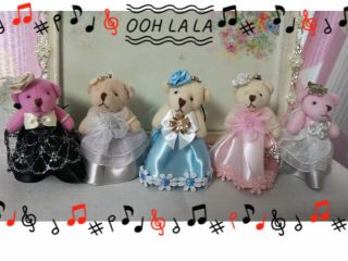 ドレスくまちゃんストラップ