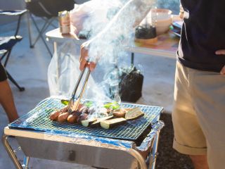 バーベキューコンロ・炭も完備!食材のみの持ち込みですぐ始めることができます!