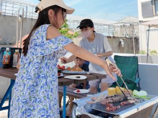 バーベキューコンロ・炭も完備!食材のみの持ち込みですぐ始めることができます!