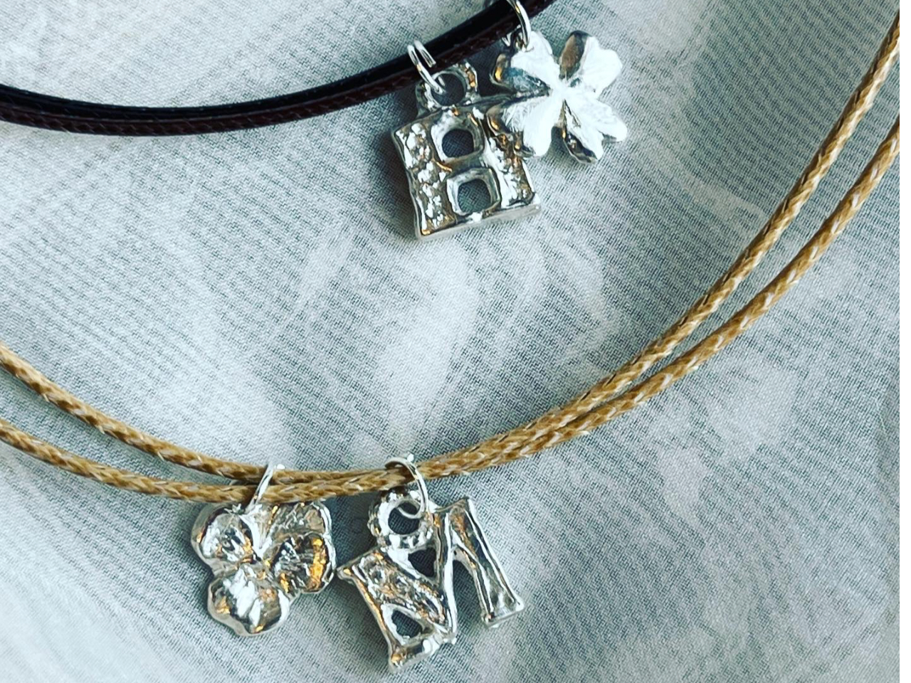 ̌`ATCYɂAc̔Syς܂̂ŁAN[o[ArIȂꍇ܂B