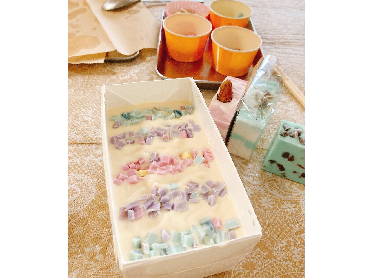 �R���t�F�b�e�B�̐΂���