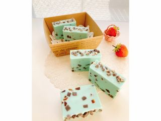 チョコミントの石けん 出来上がり5個分 料金は5500円です