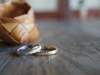 佐久穂町のシンボルである白樺林をモチーフにした人気のテクスチャ「シラカバ」