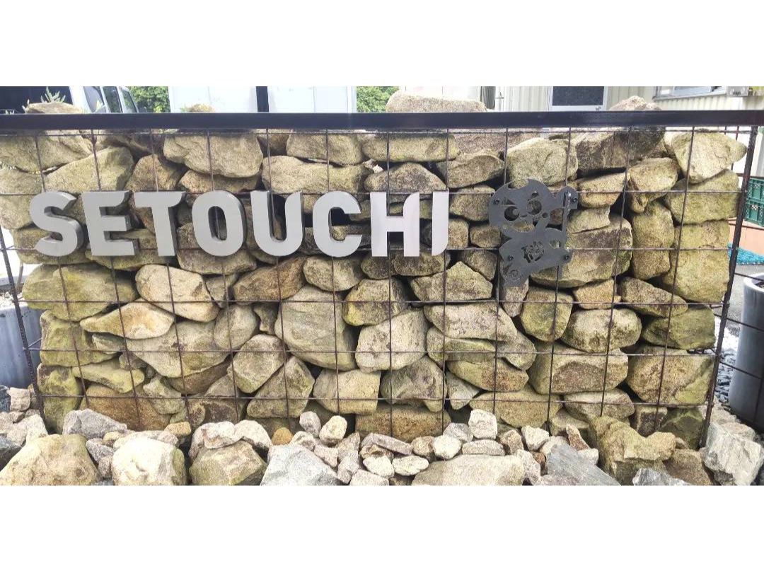 ���˓��l�̃K�r�I���ɃC���[�W�L�����N�^�[�ł���w�����Y�x���A�C�A���Ő��삵�܂���