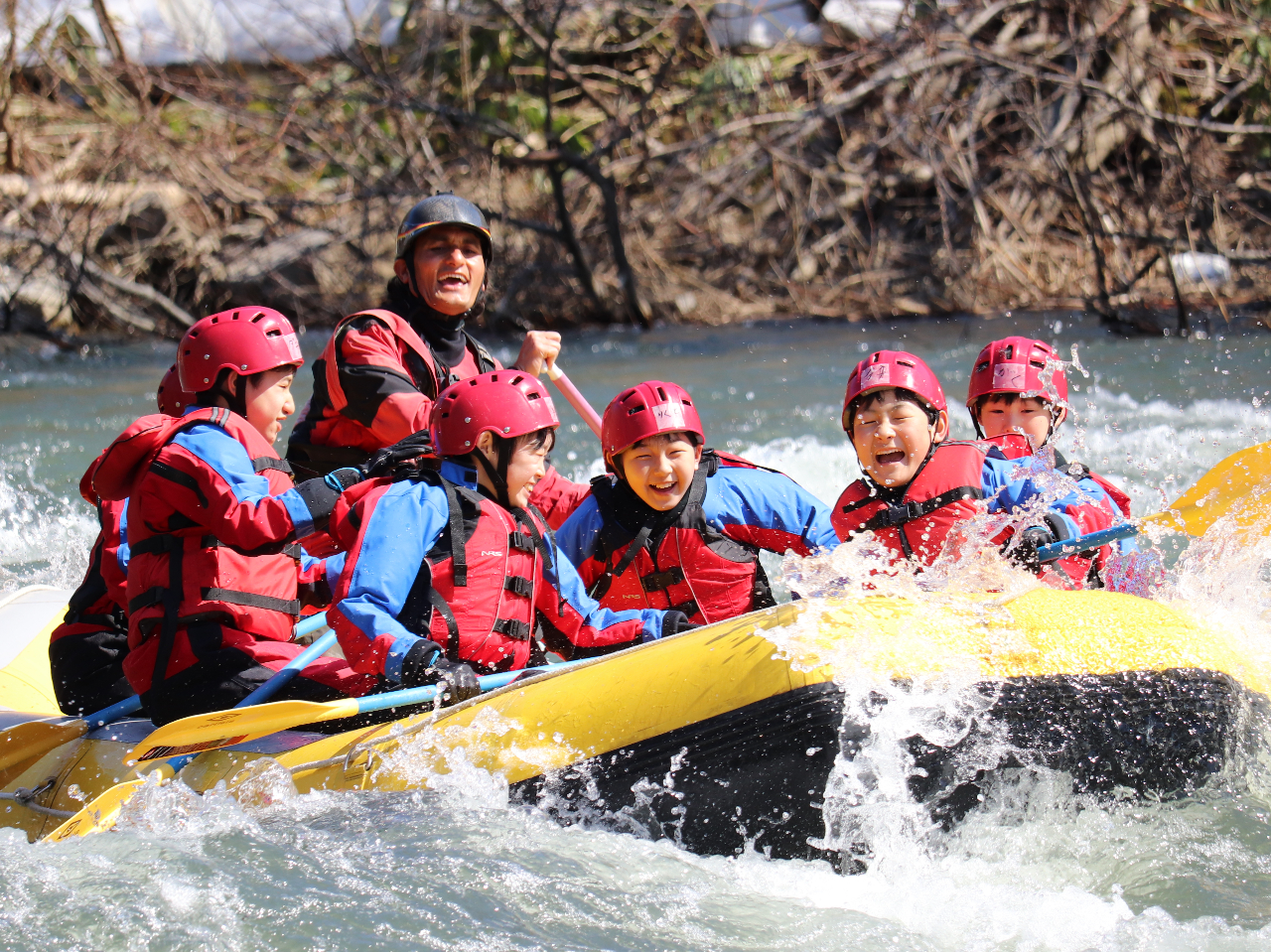 【グループ割引♪8名様以上で1名様無料★】ニセコのラフティングで大自然を満喫♪は...