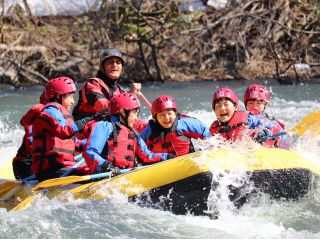 はじける水しぶきに、笑顔もはじけちゃう♪