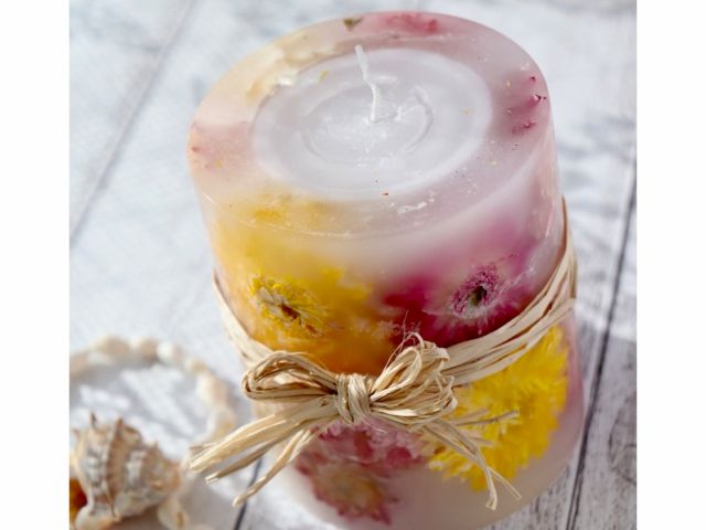 中央のみ溶けていくので、安心してお使い頂けます。周りが残りますので、いつまでもインテリアとしても楽しめます。