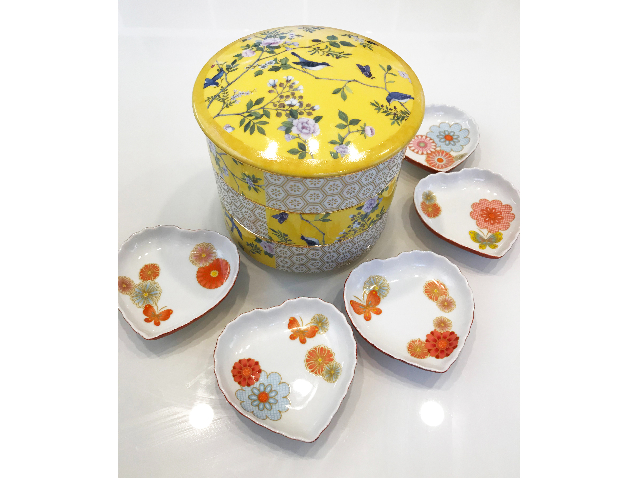 お重 (数回のレッスンが必要な場合があります。)