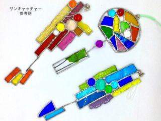 窓辺に飾れば、色とりどりの光を取り入れてくれます♪