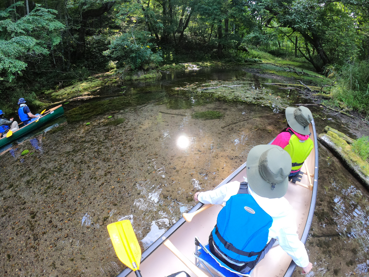 美しい湧き水が出る鏡の間
