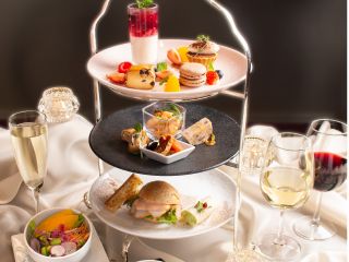 【イブニングハイティー】料理は一例です。季節や仕入れ等により変更する場合がございます。