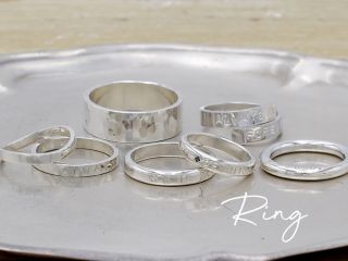 リングの種類は7種類。価格は1本3,800円〜9,900円