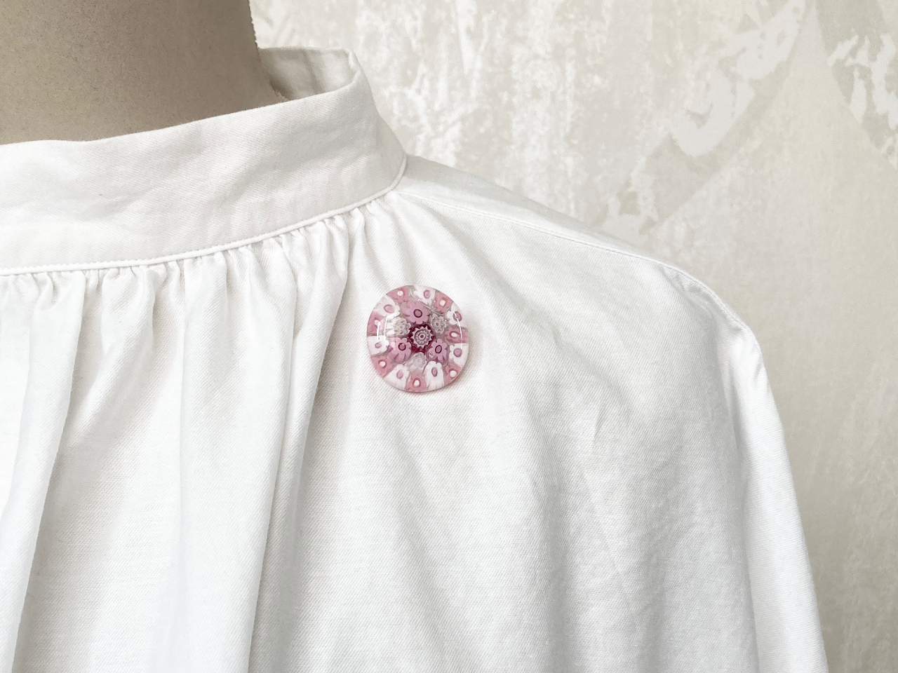 ちょっとだけ大きいので、ブローチにすると とても可愛いですよ。