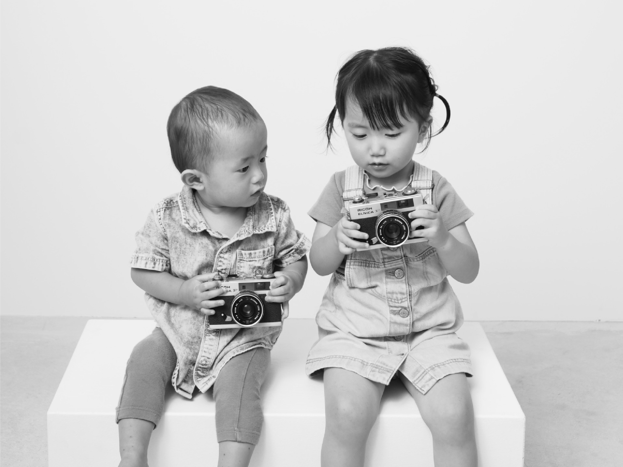 Ƒʐ^₨ql̎ʐ^BeɂIXXI