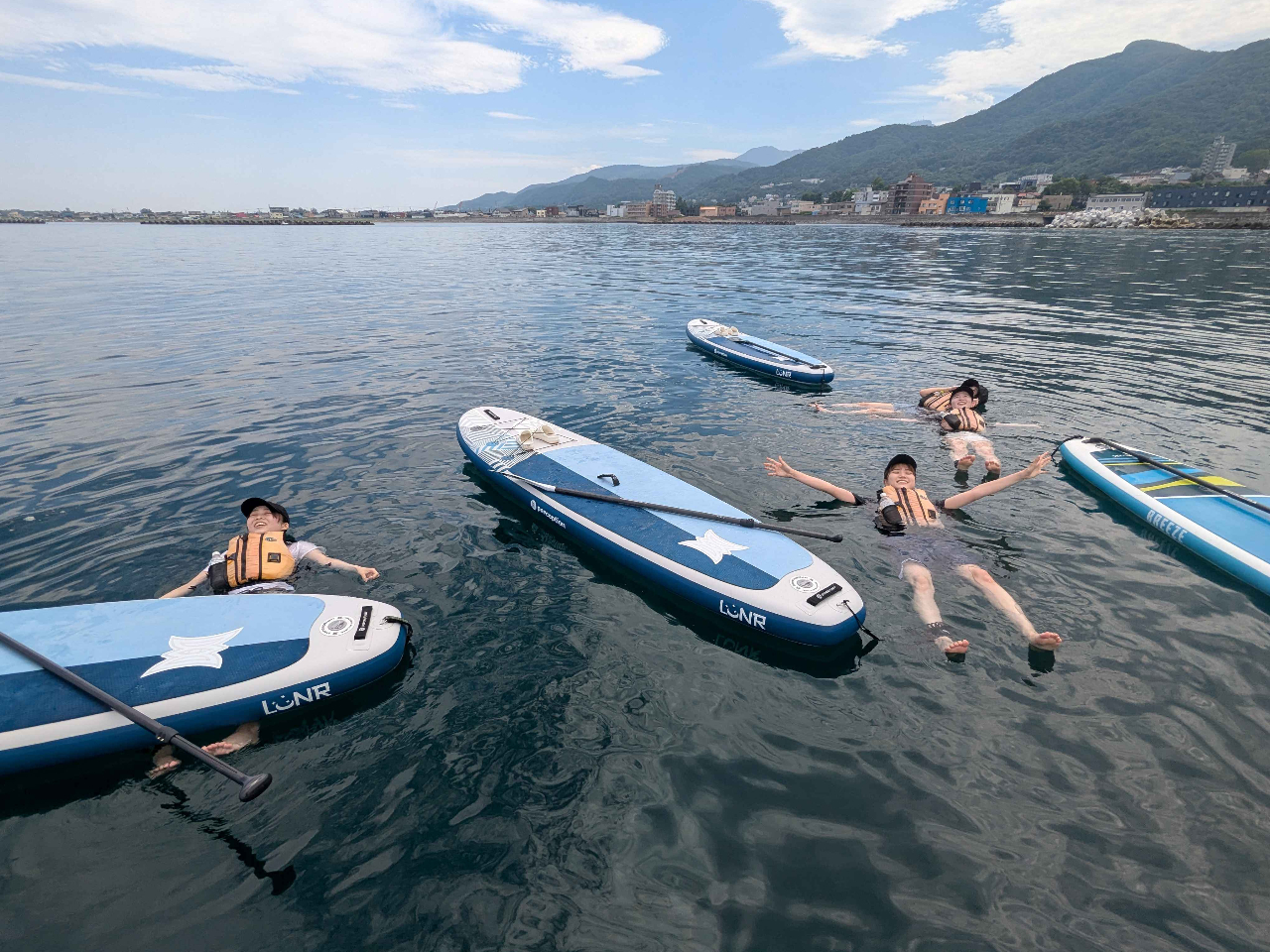 �C�ɔ�э���ł��C�����ǂ��I