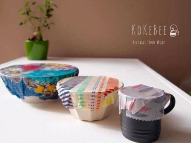 器のラップとして、繰り返し使用できます。手の温もりであたためると、器にぴったりフィットします。お好きな柄をお選びいただけます♪