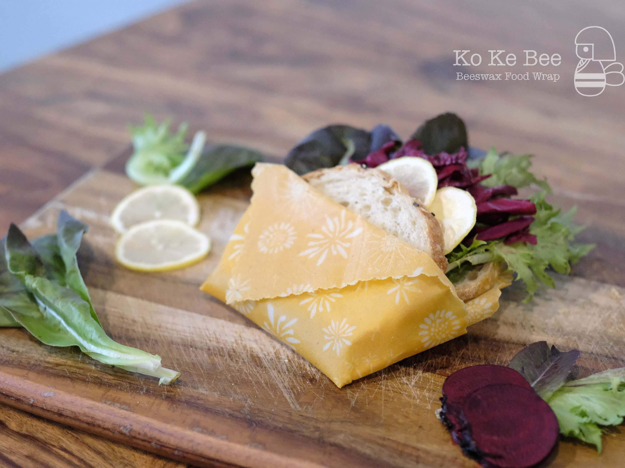 サンドイッチやおにぎりを包んで、公園にピクニックに出かけましょう♪