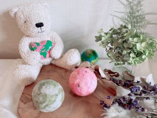 イベント限定プランです。麹せっけん(5種類の中から1個を選択)を手作りするワークショップです。色が変わる野菜パウダーもあり、親子で楽しめます♪