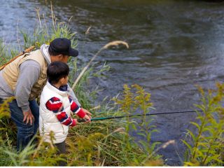 頑張って釣らせます!お子様でも、安全に楽しめるポイントを巡ります。