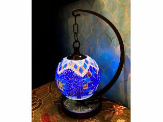 初心者にも人気!! 可愛らしいすずらんランプ ブルー系は寝室にもお勧めです。