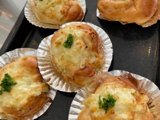 エダムチーズとマヨネーズと玉ねぎがとても美味しいマヨネーズパン