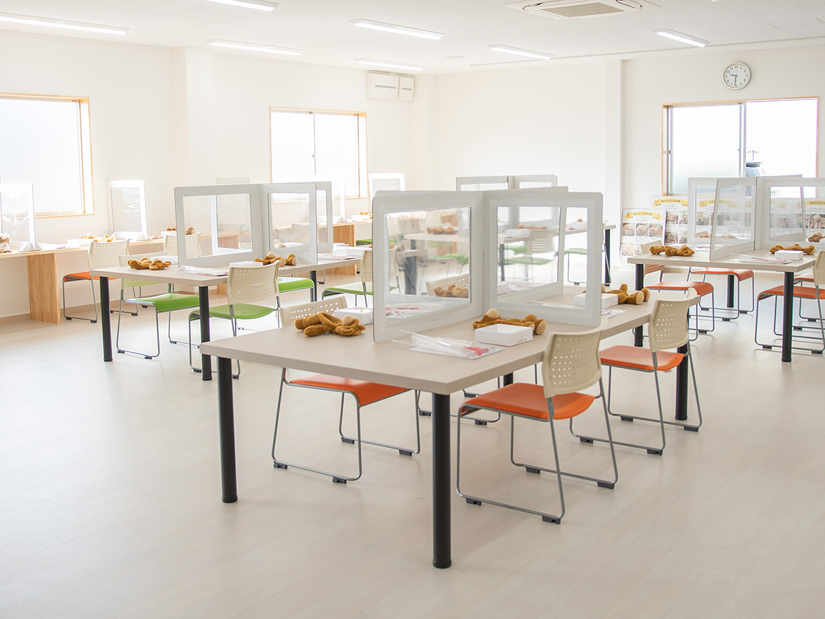 きれいな工房で、消毒などの感染症対策をしてお待ちしております。