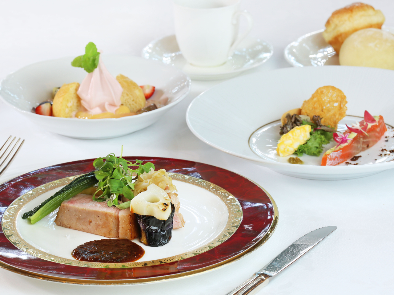 ■シェフおすすめ│秋のスペシャルランチ+温泉入浴(タオル付き)■中禅寺湖の四季を...