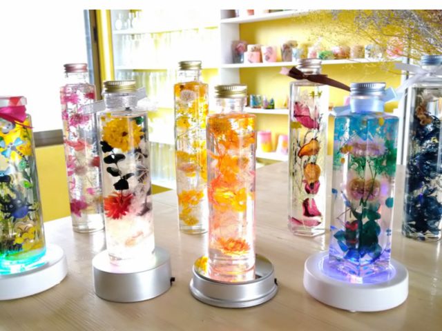 ハーバリウム1個 鈴鹿サーキットすぐ5分 選べる花材は最大約300種類 新花 材入荷 お部屋に飾れるインテリアアイテムを自分用 贈答用で手作りしませんか 伝統工芸作家が教えます 陶芸 ガラス 花キャンドル教室ちよ野 鈴鹿店 じゃらん遊び体験 ハーバリウム1個 鈴鹿サーキットすぐ5分 選べる花材は最大約300種類 新花 材入荷 お部屋に飾れるインテリアアイテムを自分用 贈答用で手作りしませんか 伝統工芸作家が教えます 陶芸 ガラス 花キャンドル教室ちよ野 鈴鹿店 じゃらん遊び体験