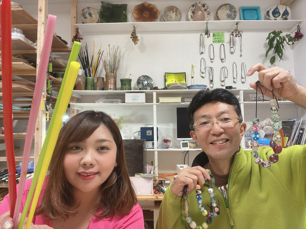 ちよ野代表講師は伝統工芸の現役作家としても活動している本格講師です!ほかにも陶芸療法士の女性講師などアットホームな陶芸教室です♪