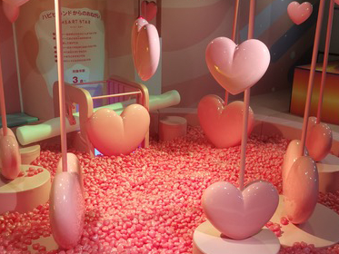 sNF̃n[głς̃n[gEX^[Bn[gŖߐsꂽ{[v[AɃn[g̃V[\[́Aqǂ̑Dl܂̂悤ȋԂłB