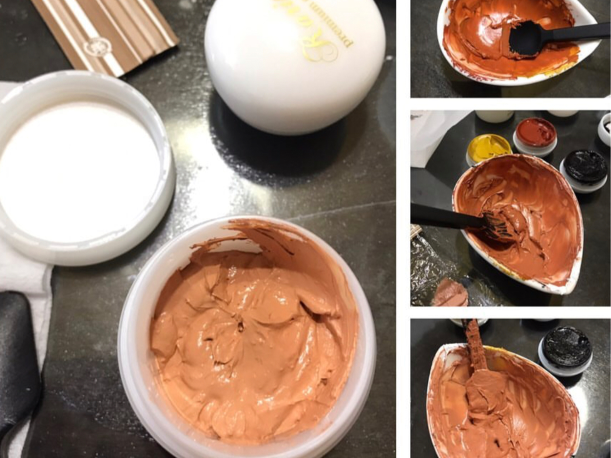 自分のお肌に合わせたカラーベースから作っていきます。