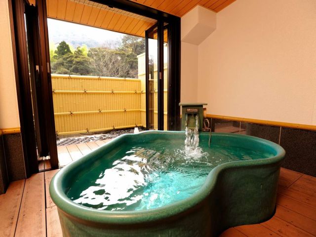 全12室の貸切風呂もございます(1時間2,200円※別料金)浴槽の形もさまざま。リピートしても楽しんでいただけます!