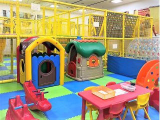 人気No.1の巨大ジャングルジム。2階建てで広い!冒険気分を味わえます。※写真はイメージです